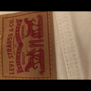 Mile high crop LEVI’S!